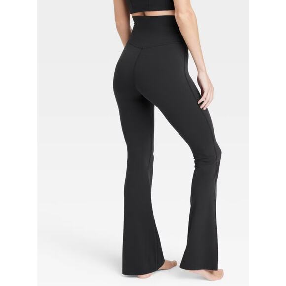 All In Motion Ultra High Rise Flare Leggings Black NWOT - Picture 2 of 5